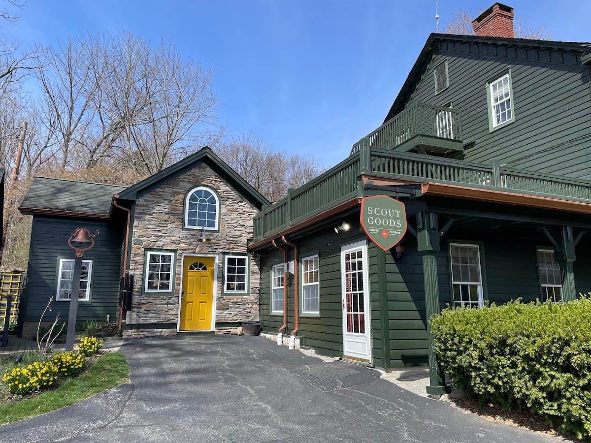 Fox & Bear Lodge