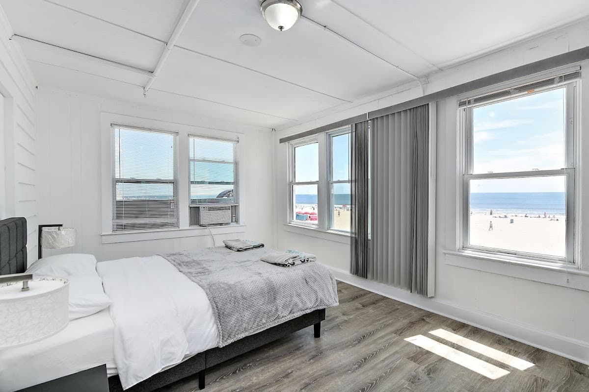 405 OC Suites