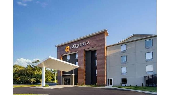 La Quinta Inn & Suites by Wyndham Memphis I-240