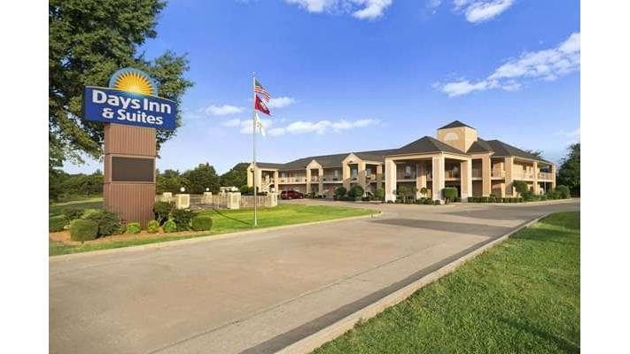 Days Inn & Suites by Wyndham Stuttgart