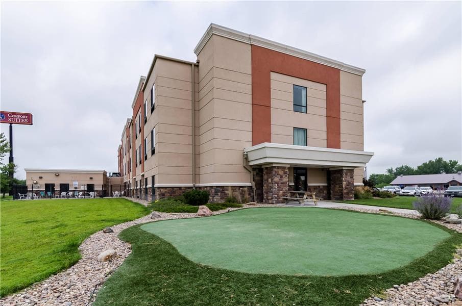 Comfort Suites