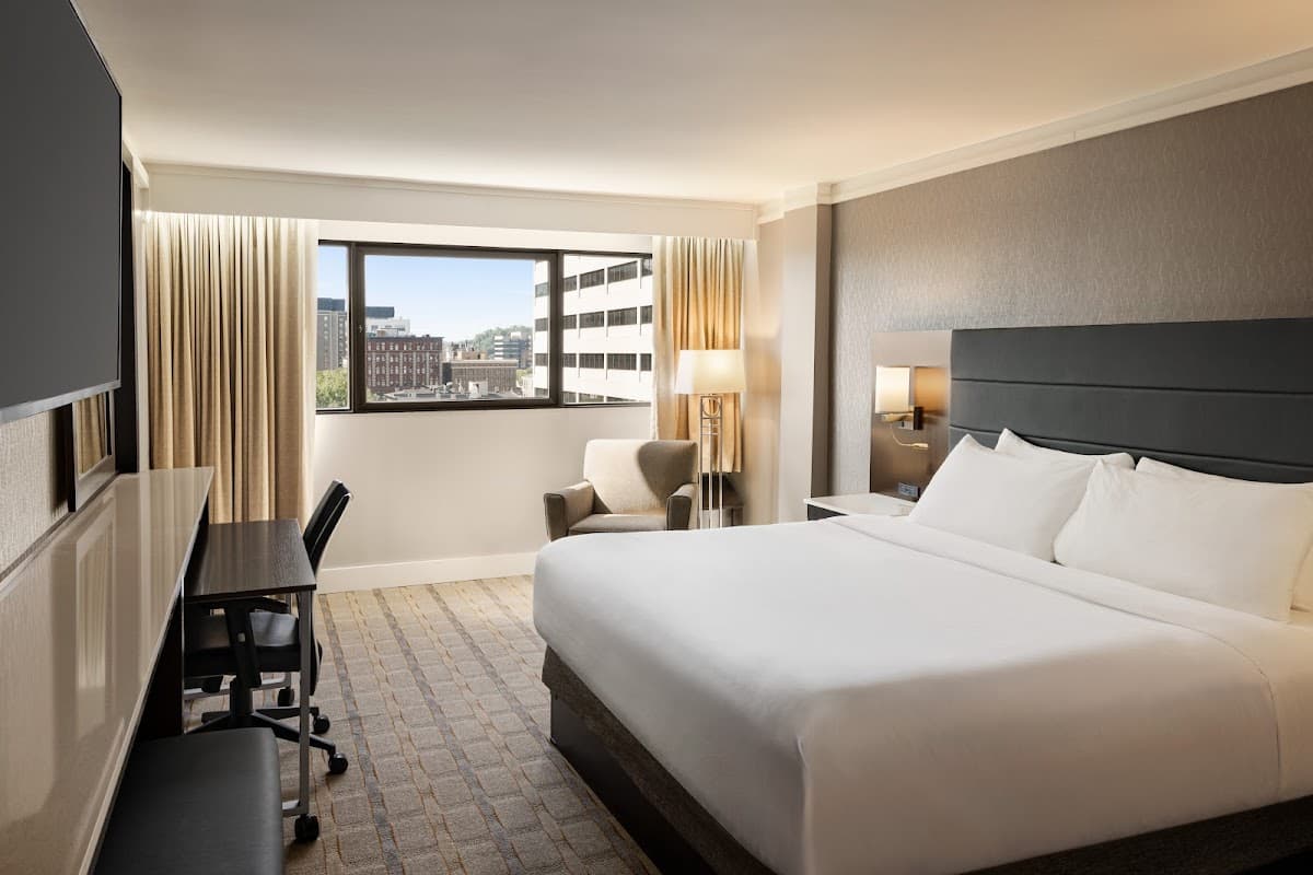 Crowne Plaza Knoxville Downtown University, an IHG Hotel
