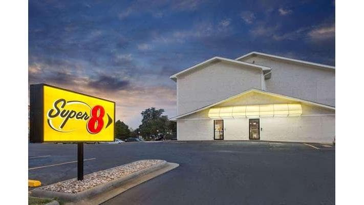 Super 8 by Wyndham Columbus Airport