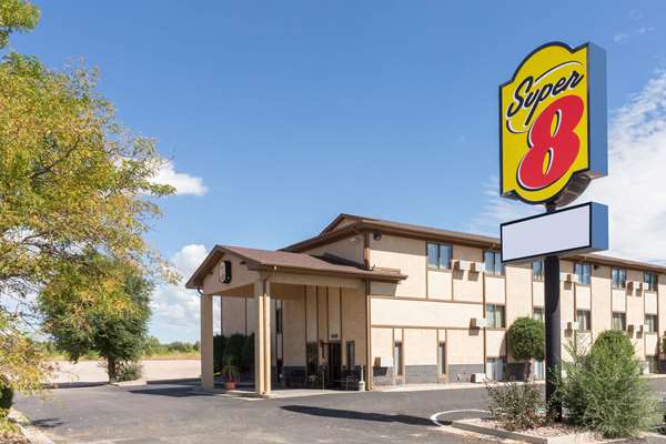 Super 8 by Wyndham Colorado Springs Peterson Space Force