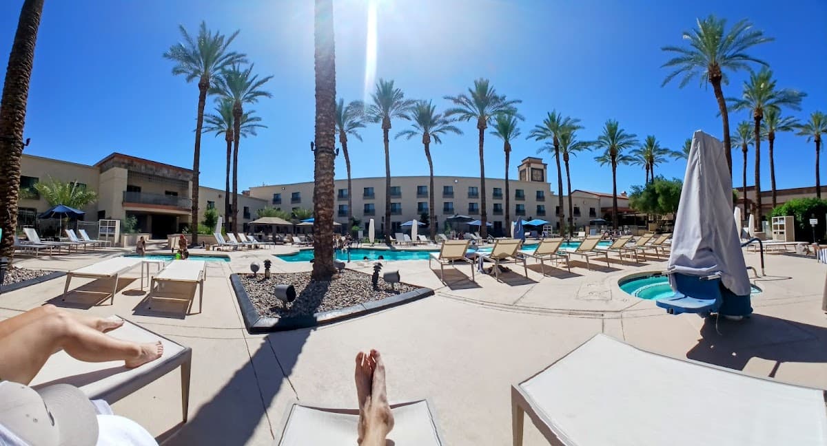 SmokeTree Resort and Bungalows