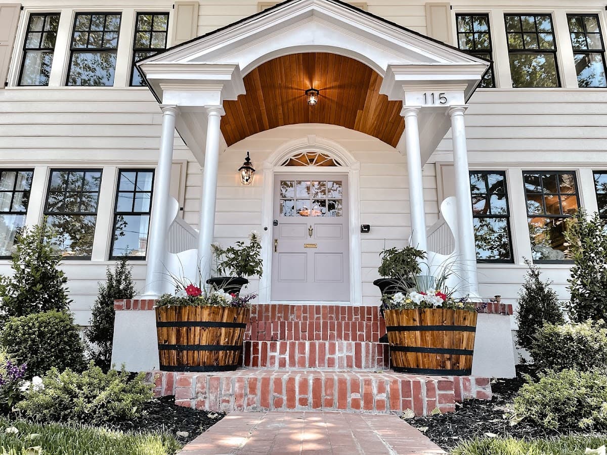 Buttonwood Boutique Hotel