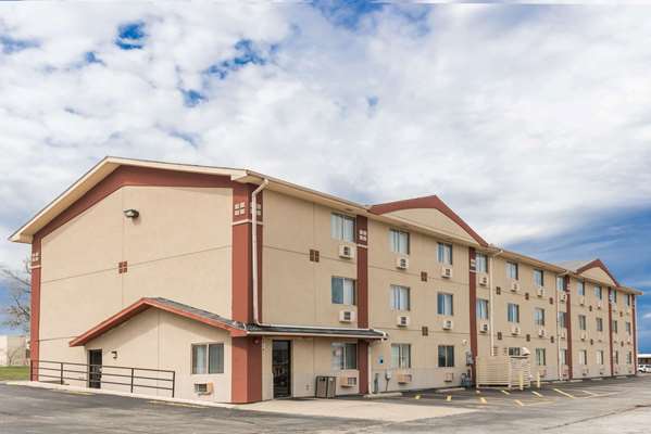 Super 8 by Wyndham Bloomington/Normal