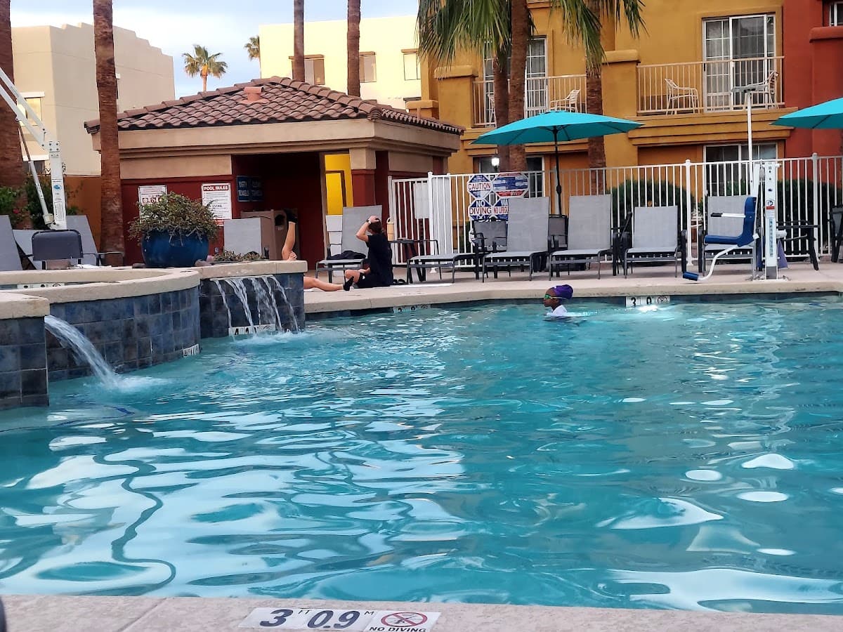 Holiday Inn Express & Suites Scottsdale - Old Town, an IHG Hotel