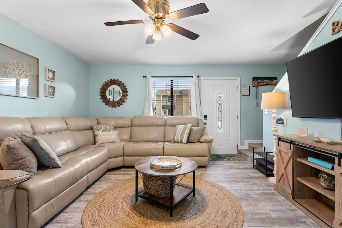 Tres Flamingos Vacation Rental
