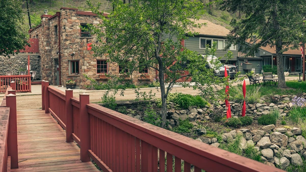 A-Lodge Boulder (Boulder Adventure Lodge)