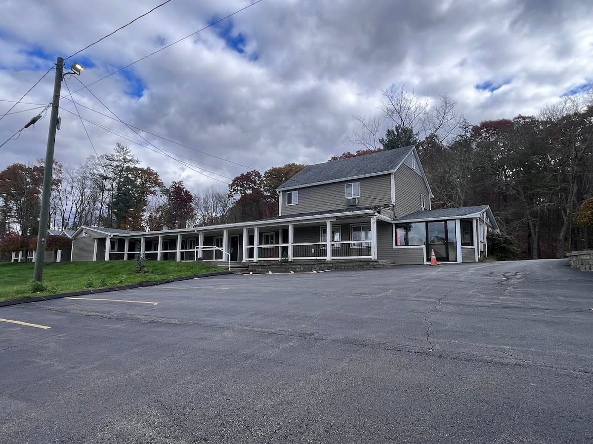 Passport Inn & Suites Chaplin, CT