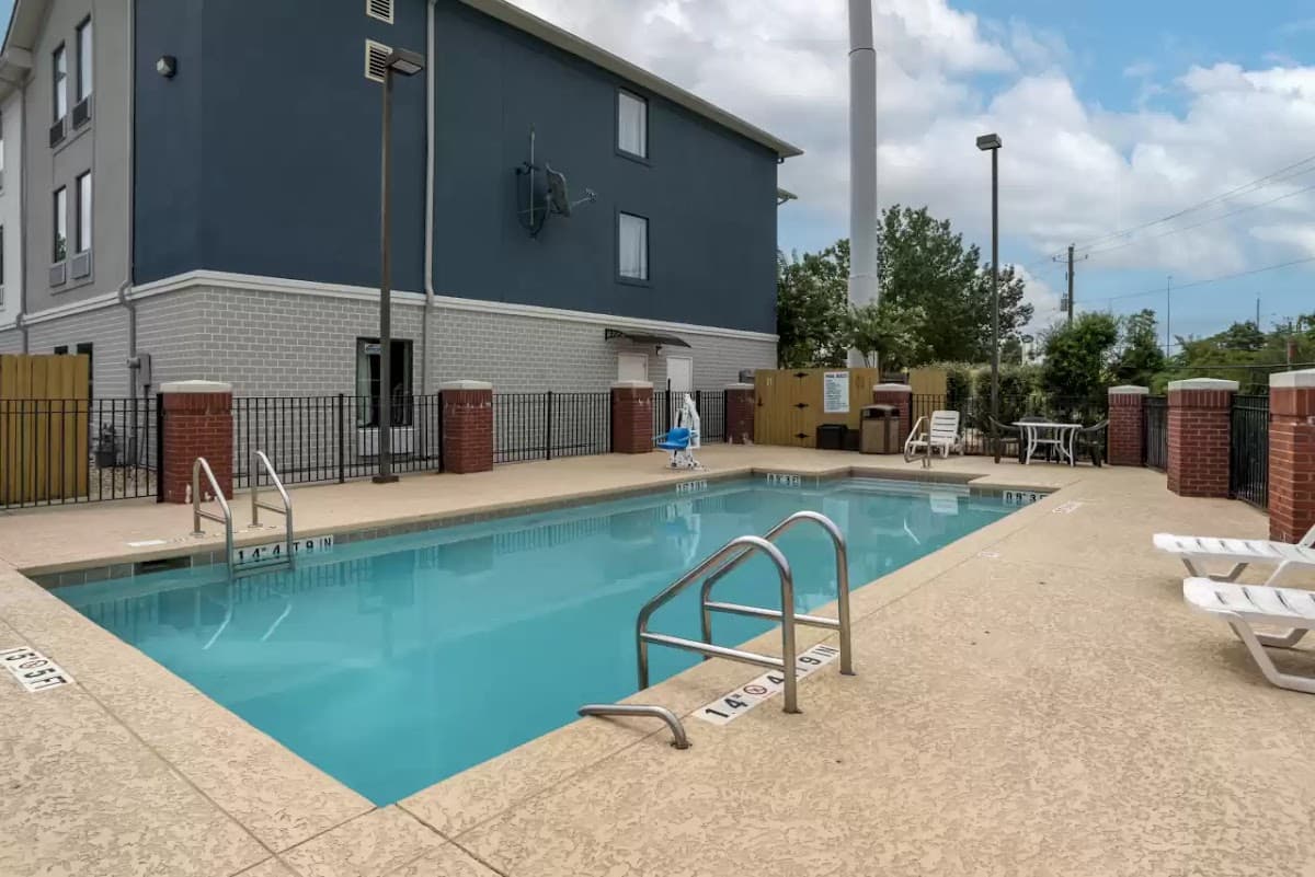 Comfort Inn & Suites Fultondale Gardendale I-65