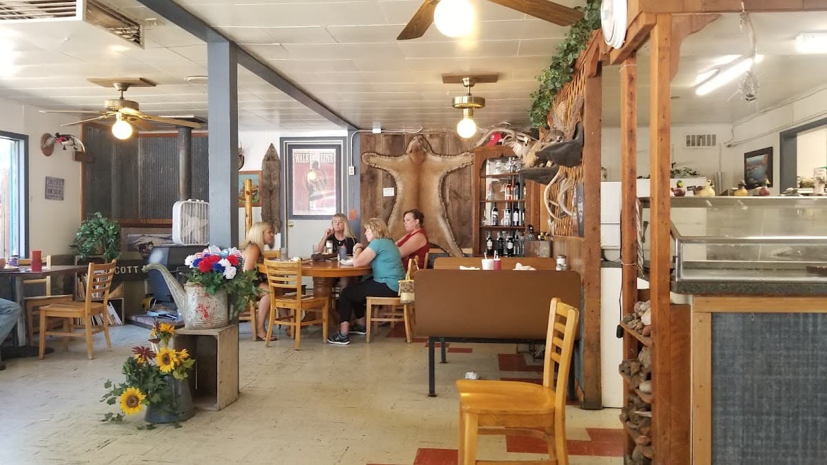 Oasis Cafe & Motel