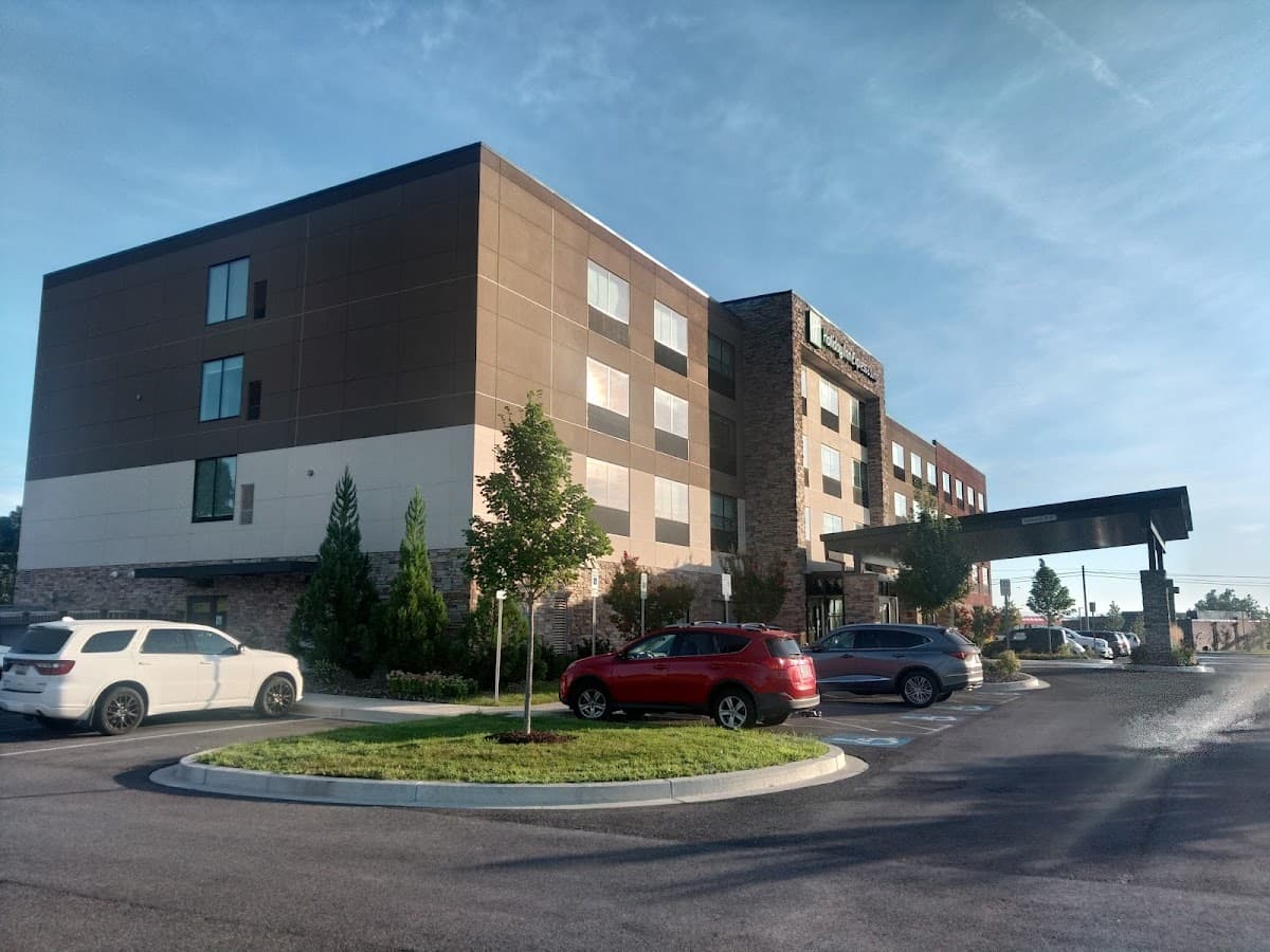 Holiday Inn Express & Suites Brunswick - Harpers Ferry Area by IHG