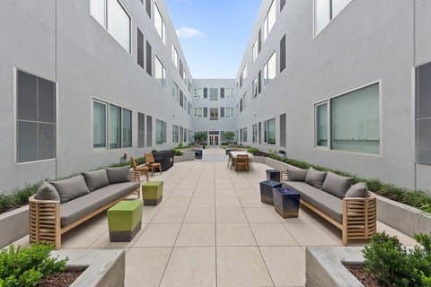 Element Hampton Peninsula Town Center