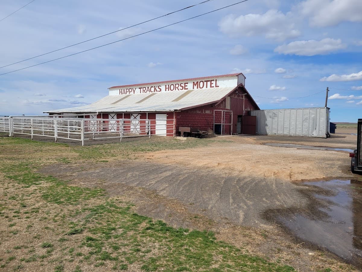 Happy Tracks Horse Motel
