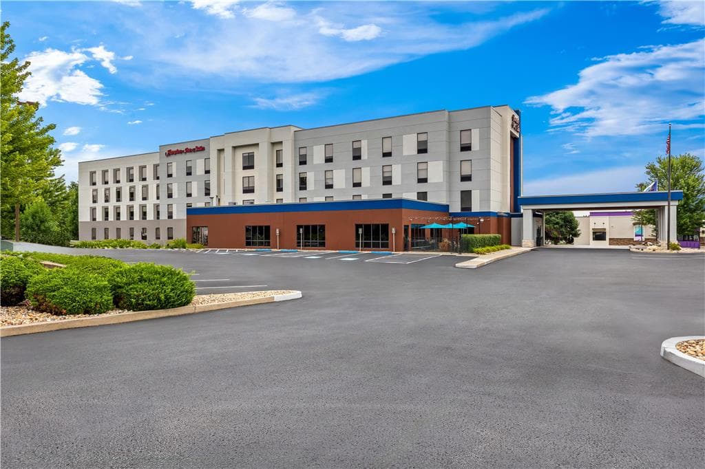 Hampton Inn & Suites Grove City
