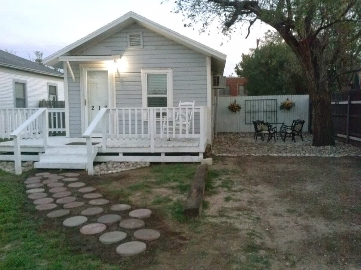 Cozy Cottage