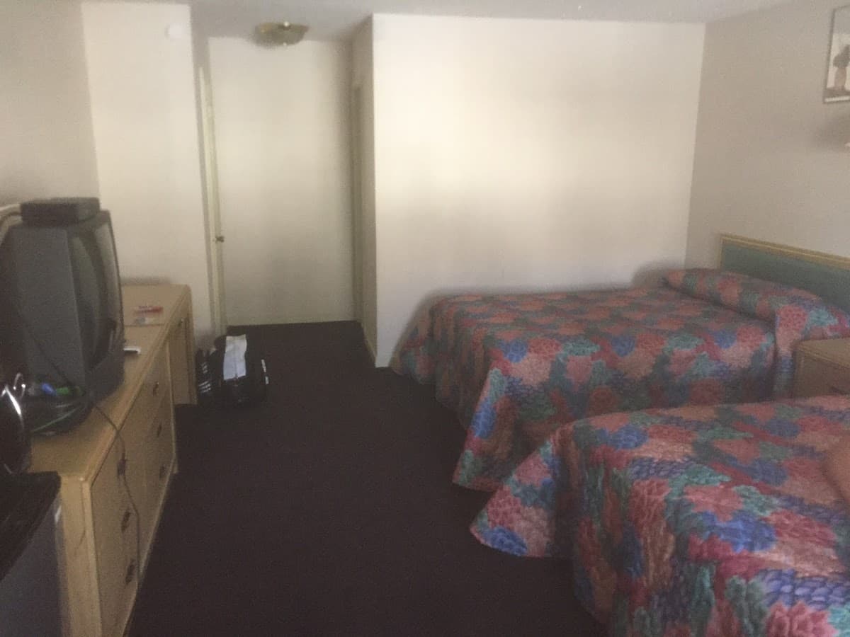 Colonade Motel