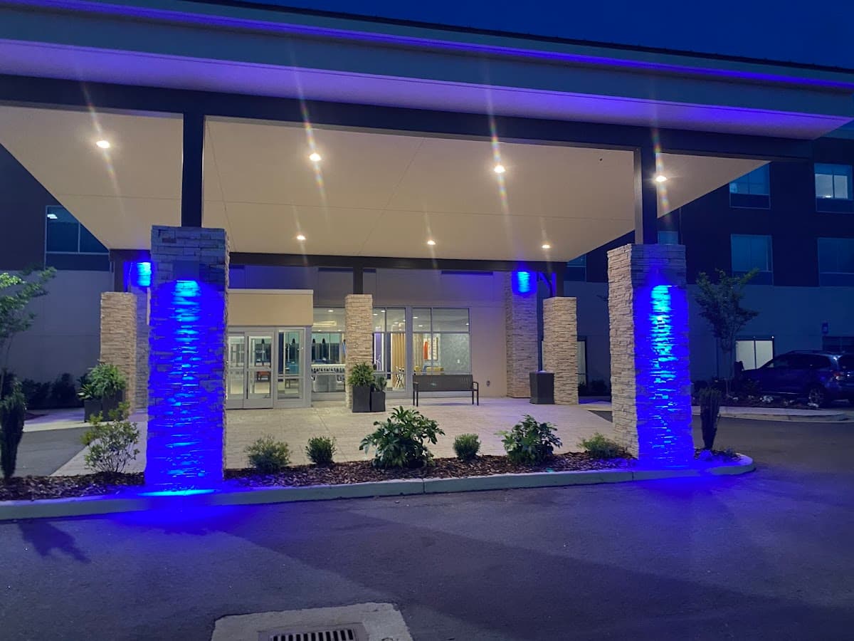 Holiday Inn Express Columbus Northeast, an IHG Hotel