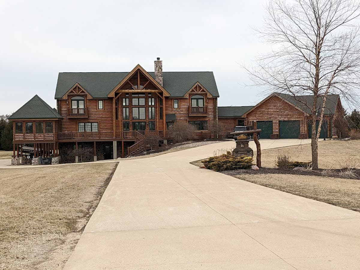 Baumgartner’s Backbone Lodge