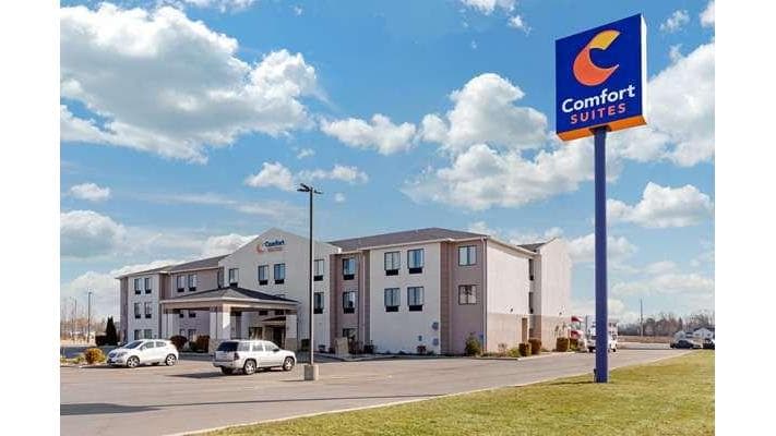 Comfort Suites South Haven near I-96