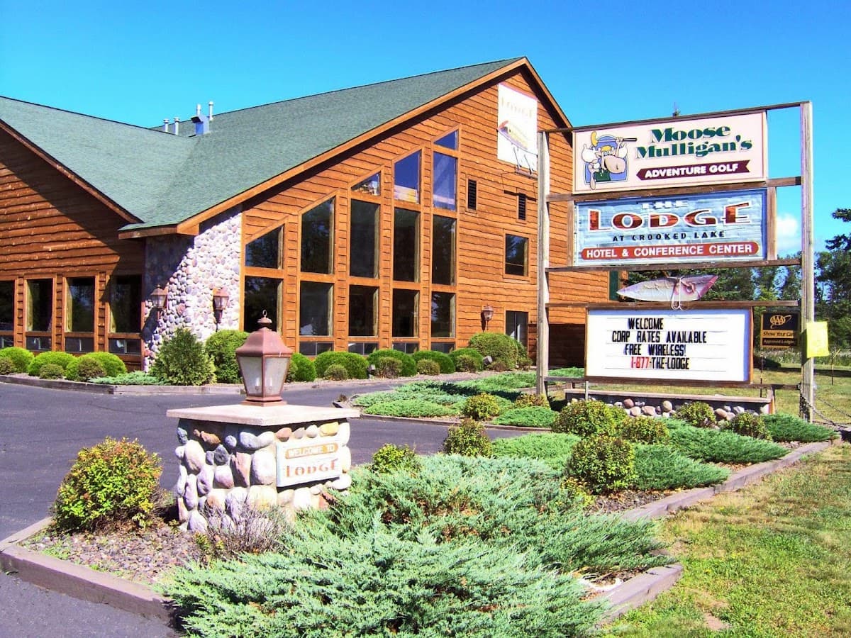 The Lodge At Crooked Lake Hotel