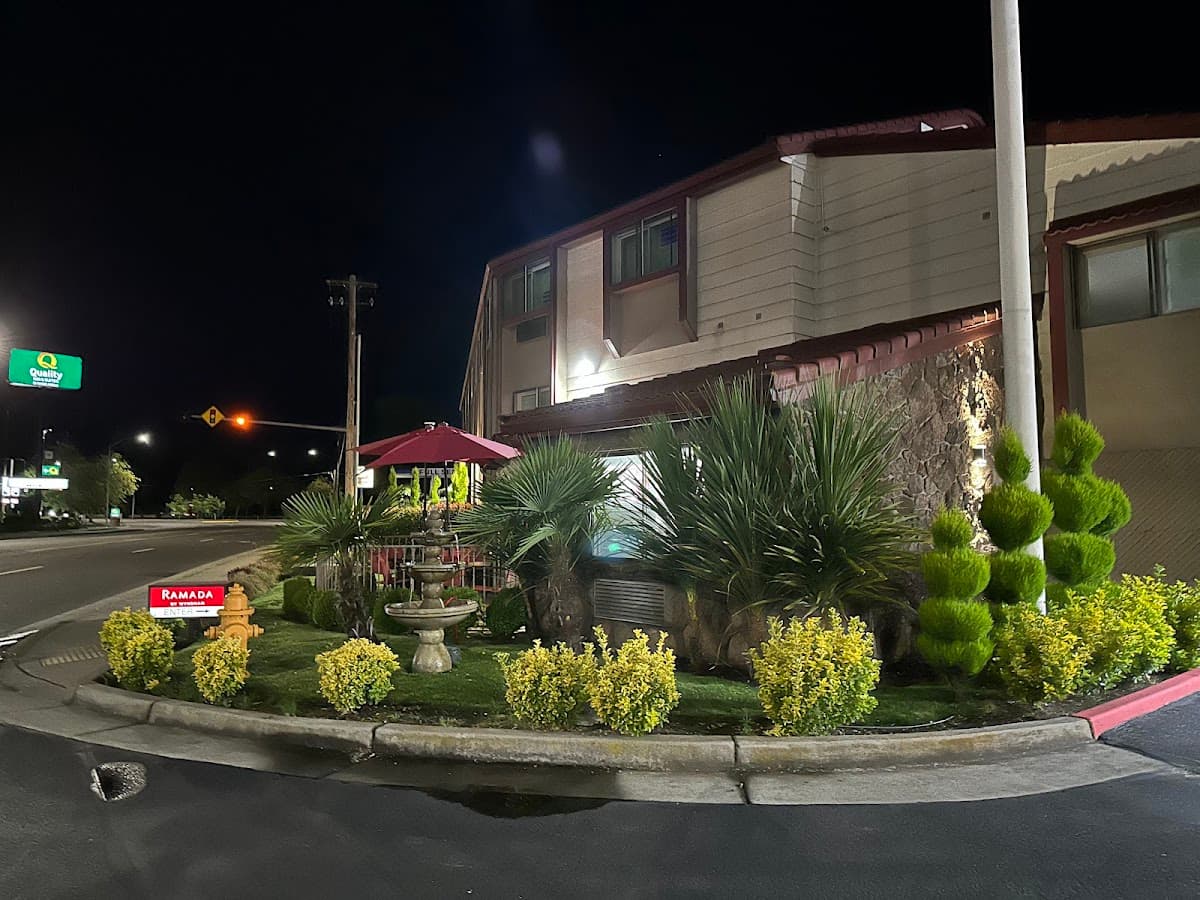 Ramada by Wyndham Medford Airport North