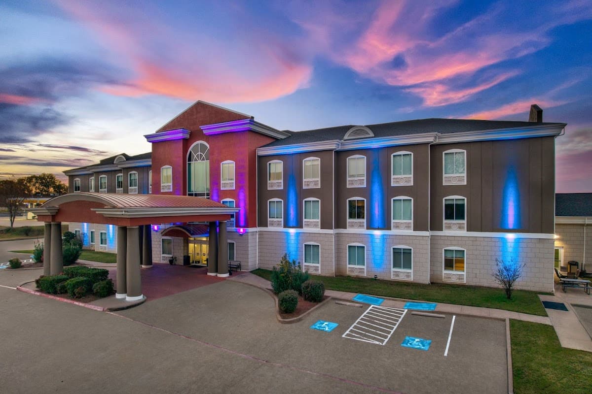 Holiday Inn Express & Suites Athens by IHG