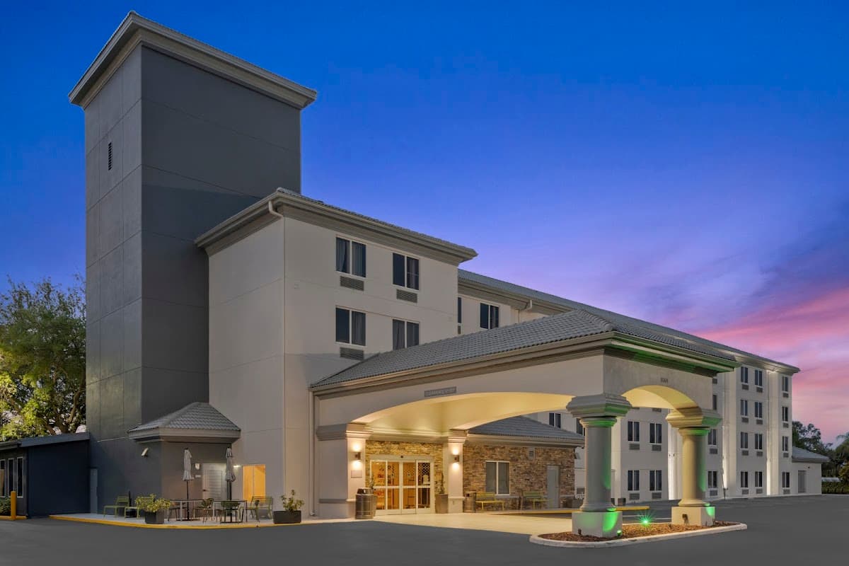 Spark by Hilton Orlando near SeaWorld