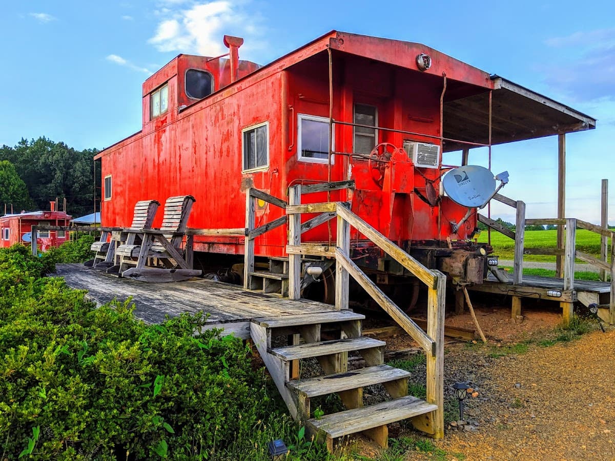 Grassy Creek Cabooses