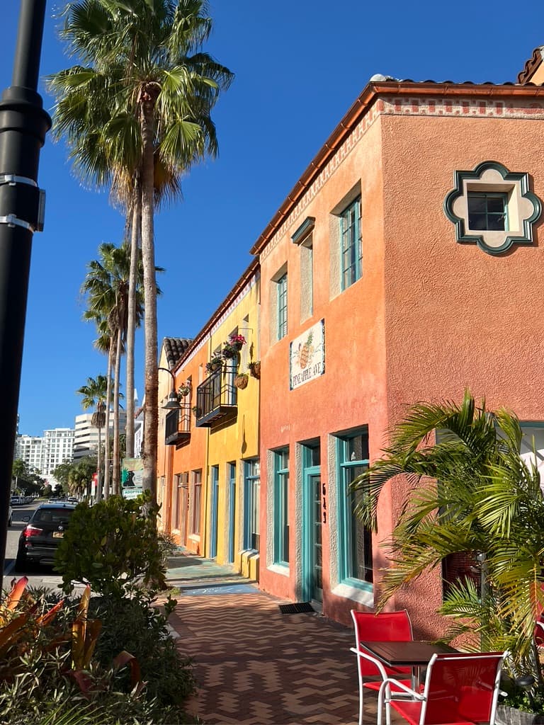 Burns Square Hotel