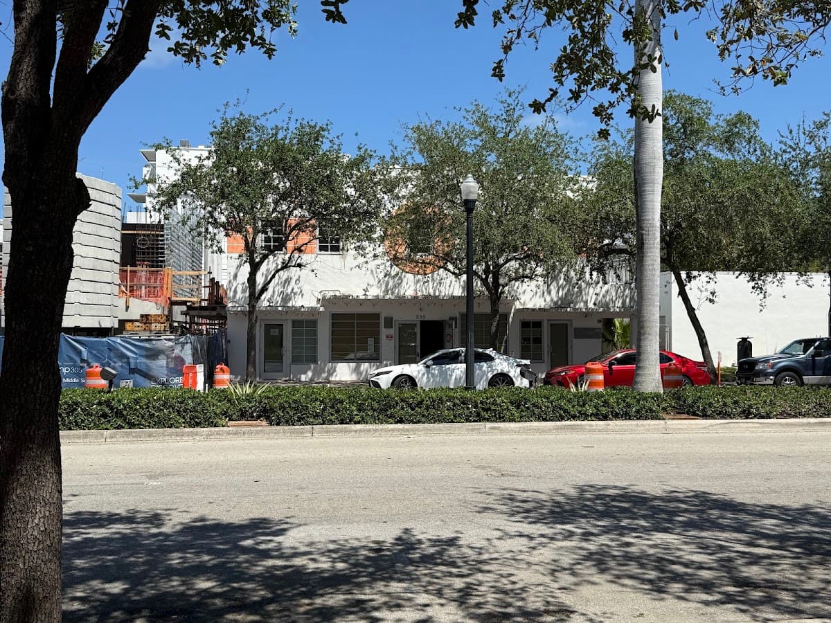 SoBe Hostel & Bar