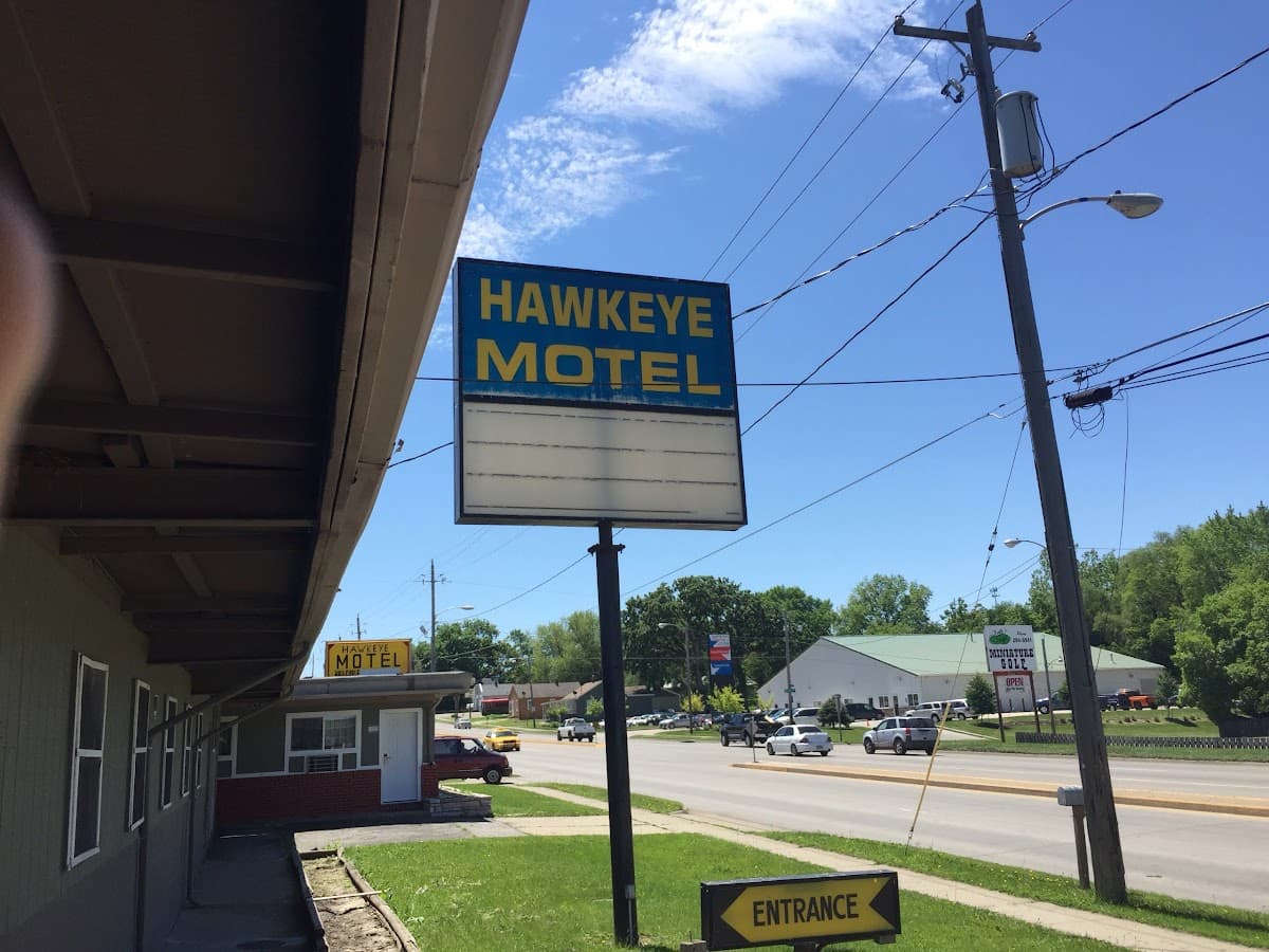 Hawkeye Motel