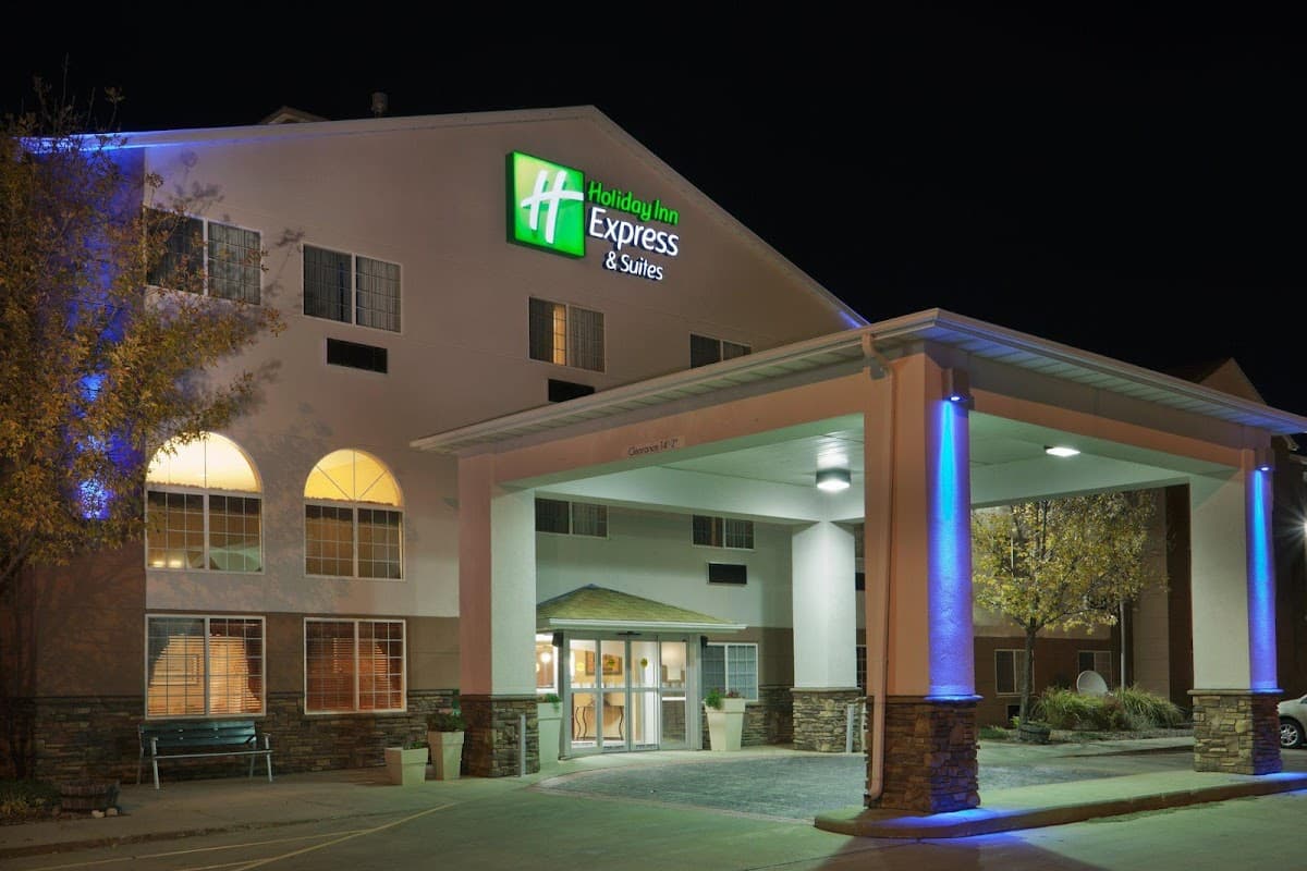 Holiday Inn Express & Suites Pierre-Fort Pierre by IHG