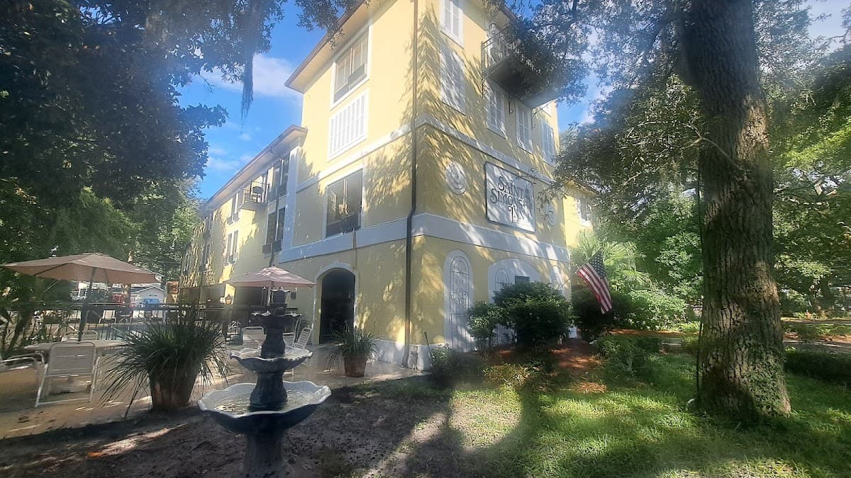 Saint Simons Inn By The Lighthouse