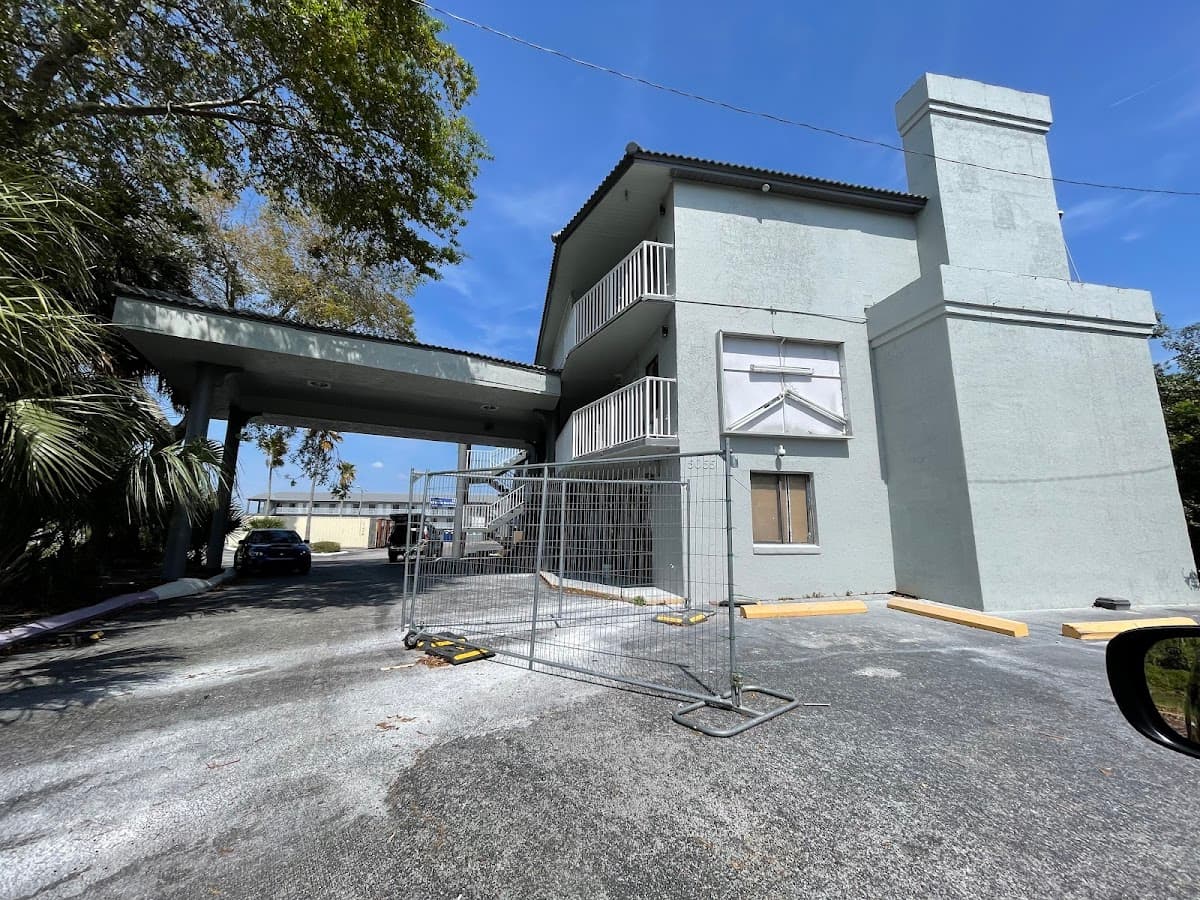 Magic Castle Inn & Suites