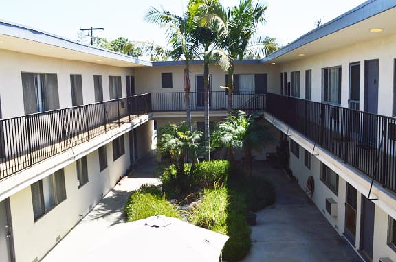 Sierra Madre Apartments