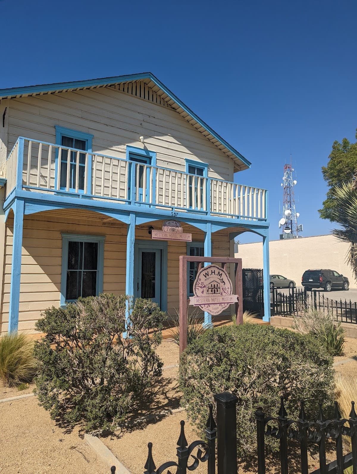 Western Hotel (Lancaster, California)