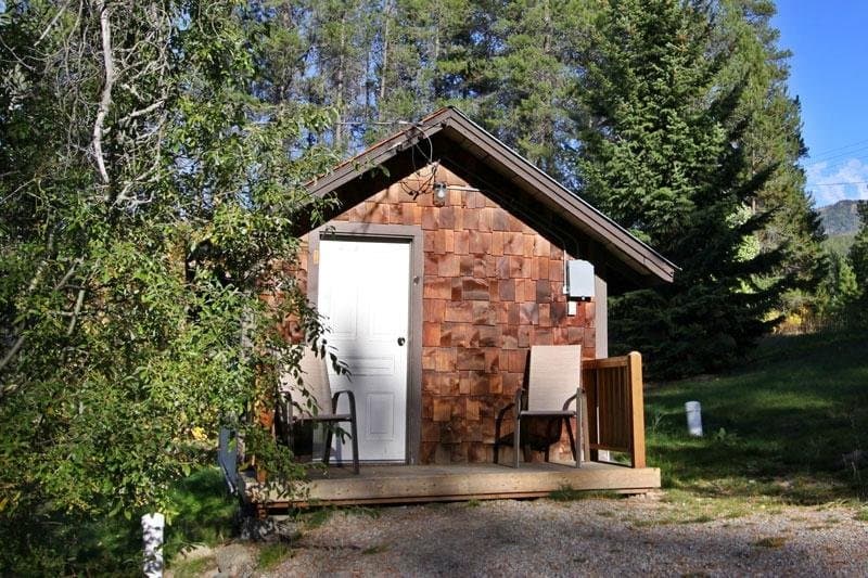 Glacier Vista Motel