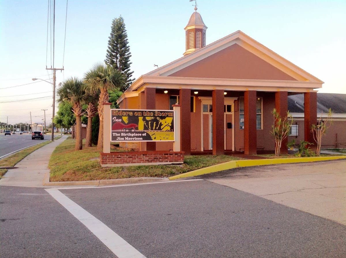 Riders On The Storm Inn