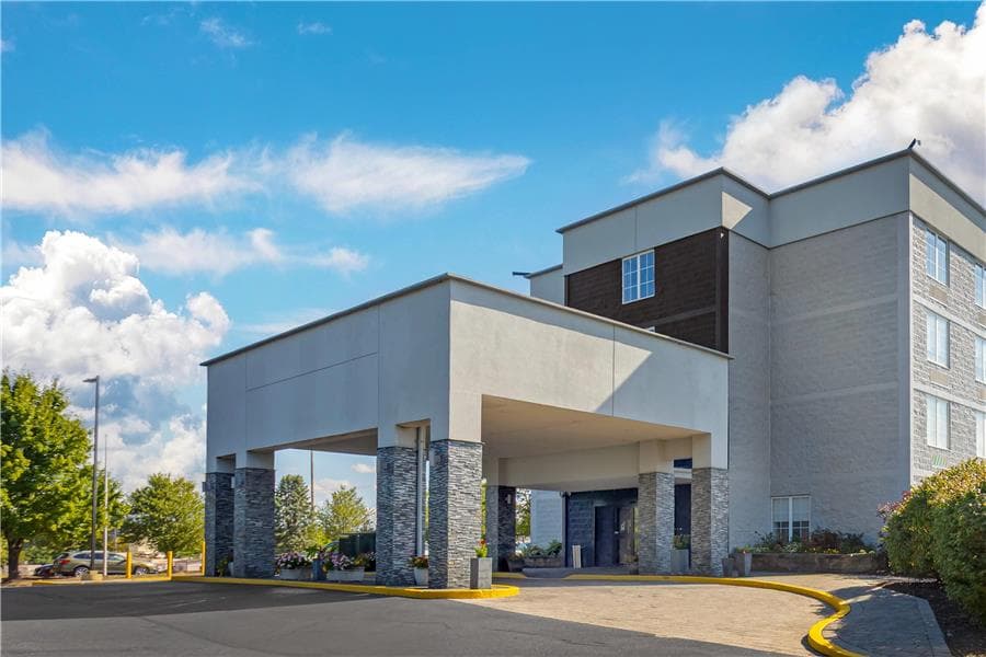 Comfort Inn & Suites Pottstown Eastern Gateway