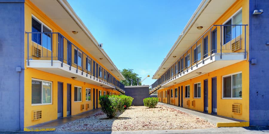 Siegel Suites Twain