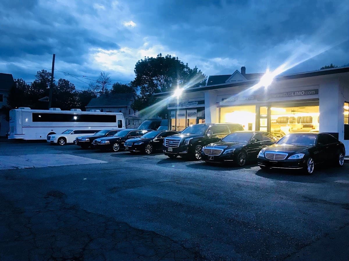 DJ's Limousine Service