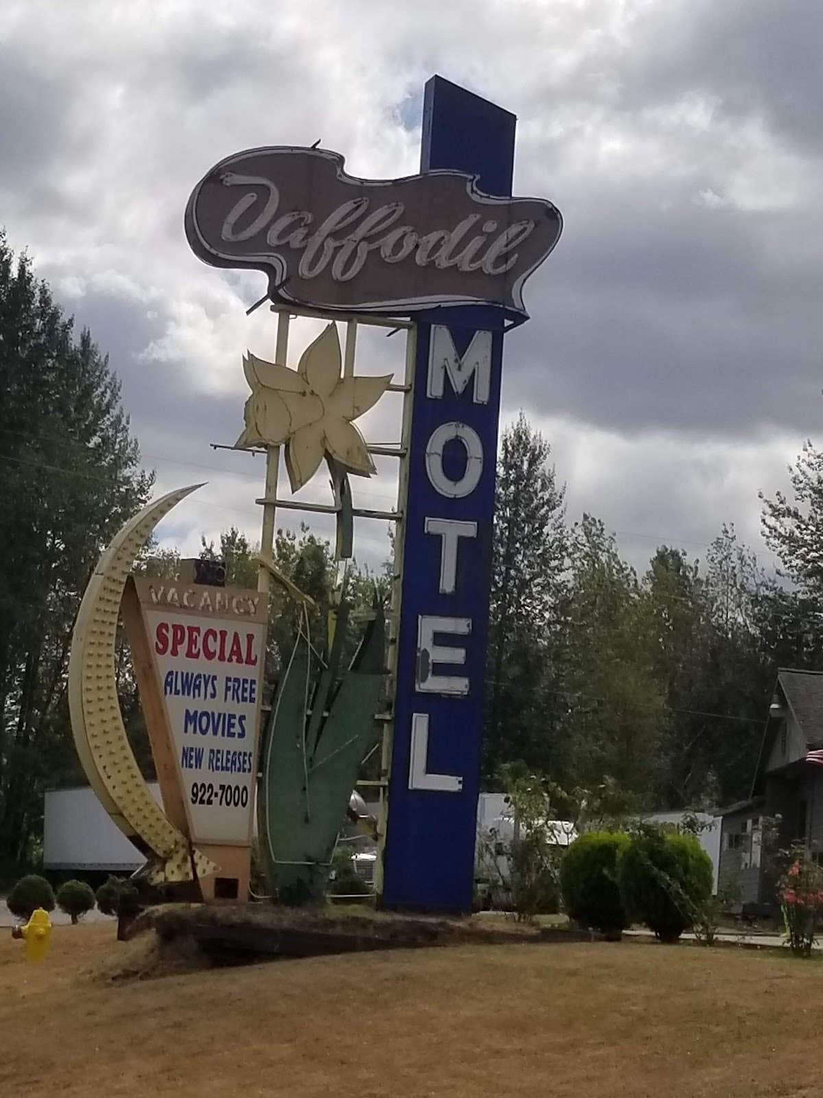 Daffodil Motel