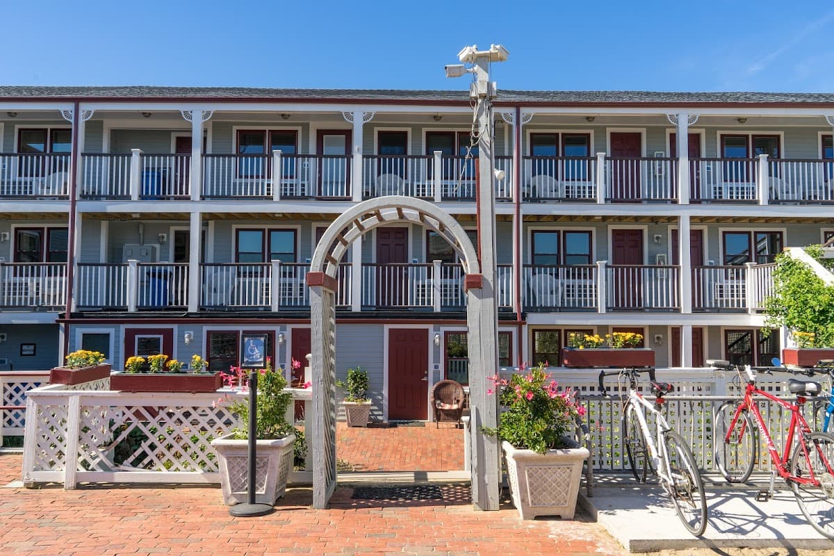 Martha's Vineyard Surfside Hotel