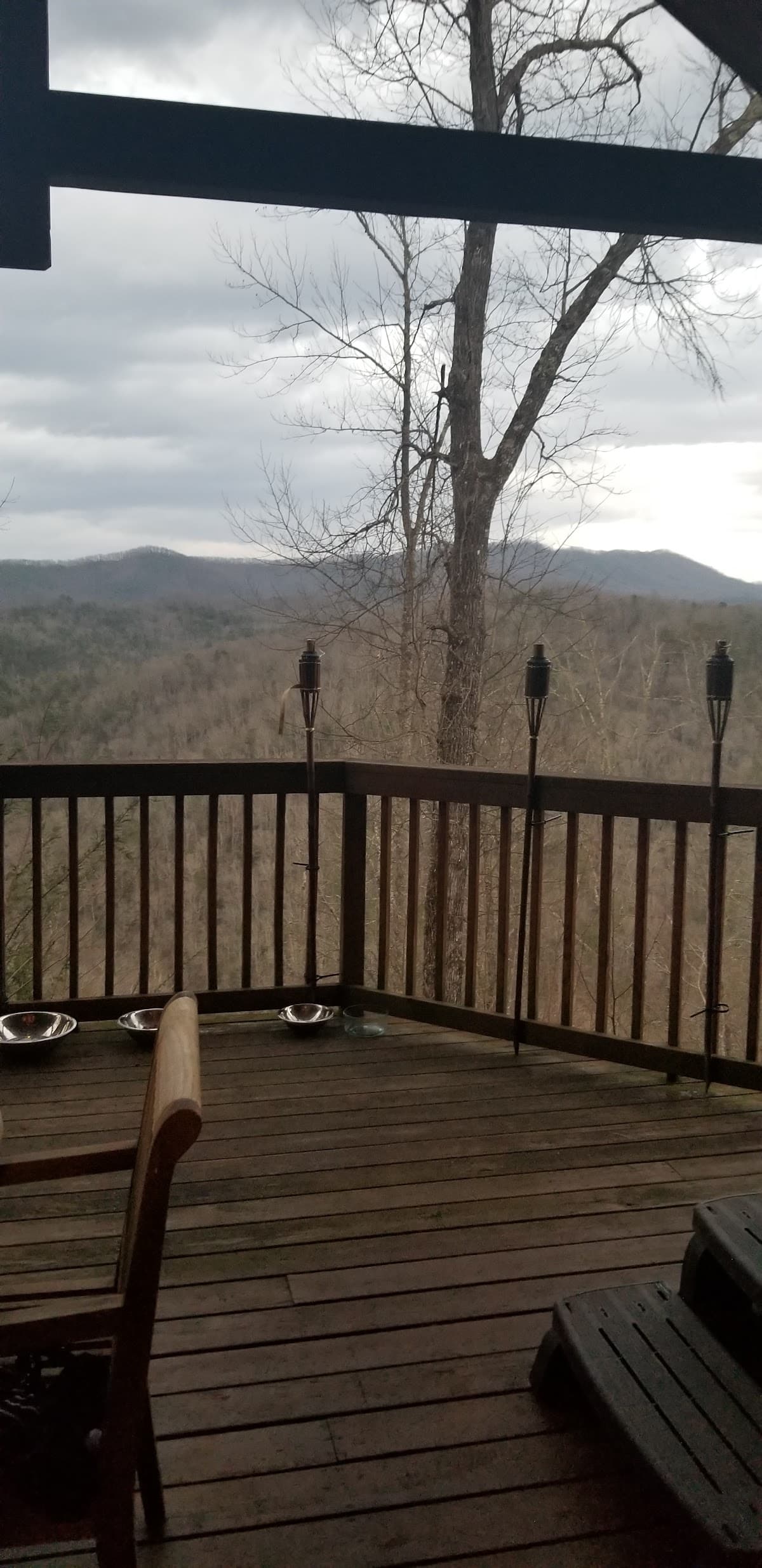 Riversong Romance 2 Bedroom Home with Hot Tub