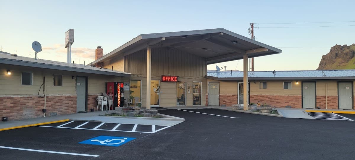 Dinty's Motor Inn