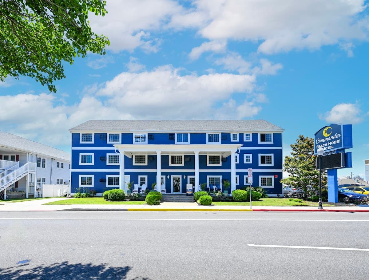 Commander Beach House Hotel