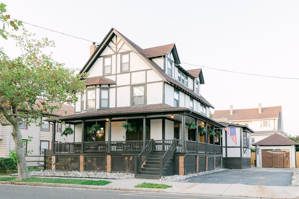 Stay The Nite : The Reeves House